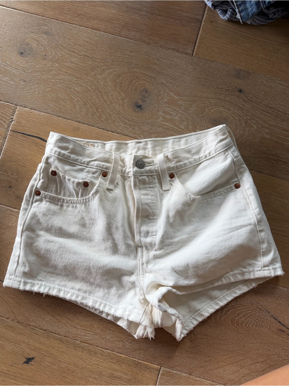 Levi’s 501 white denim women’s shorts